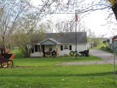 4533 Grandview Rd, Larsen, WI 54947