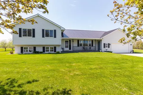 7242 Holly Mor Rd, Greenleaf, WI 54126