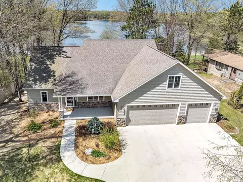 n3247 Silver Lake Drive, Waupaca, WI 54981