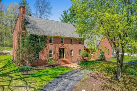 4451 Seminole Trl, Green Bay, WI 54313