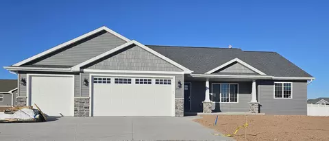 2080 Bear Paw Trl, Kaukauna, WI 54130