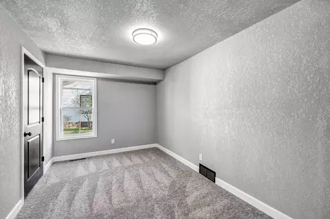 209 N State St, Appleton, WI 54911 photo 12