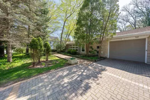 922 White Pine Ave, De Pere, WI 54115