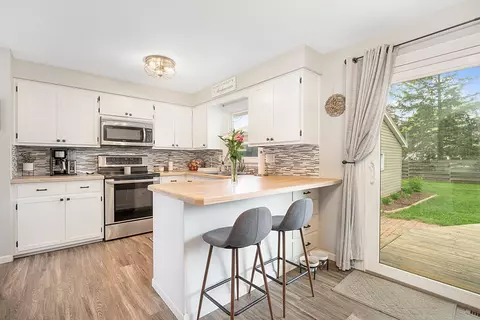 2209 S Telulah Ave, Appleton, WI 54915 photo 5