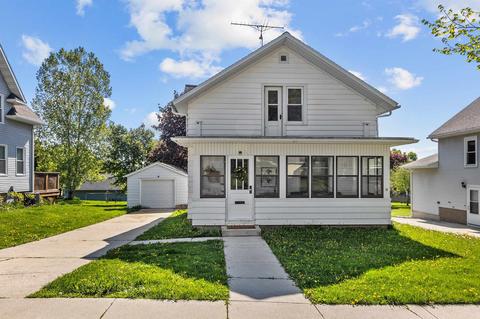 2314 Monroe St, New Holstein, WI 53061