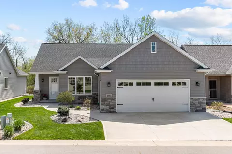 4963 W Woods Creek Ln, Appleton, WI 54913