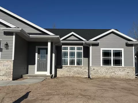 2322 E Honeygold Ct, Appleton, WI 54913 photo 2