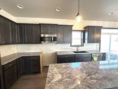 2322 E Honeygold Ct, Appleton, WI 54913 photo 4
