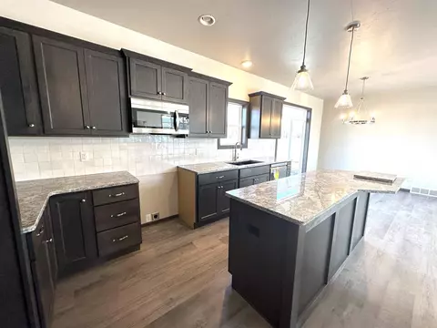 2322 E Honeygold Ct, Appleton, WI 54913 photo 3