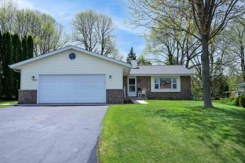 609 Highview Dr, Slinger, WI 53086