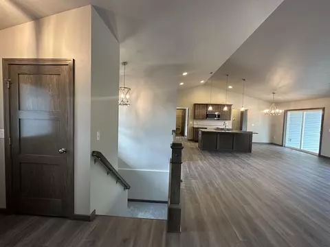 2284 E Honeygold Ct, Appleton, WI 54913 photo 5