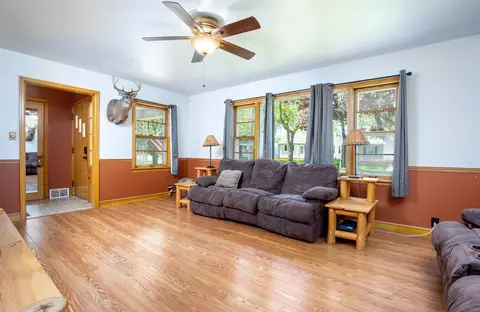1918 S Jackson St, Appleton, WI 54915 photo 7
