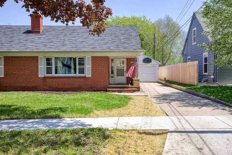 1918 S Jackson St, Appleton, WI 54915 photo 2