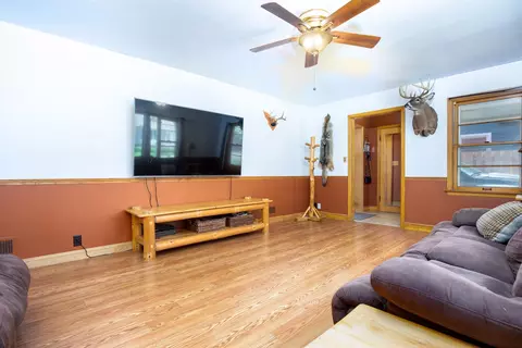 1918 S Jackson St, Appleton, WI 54915 photo 8
