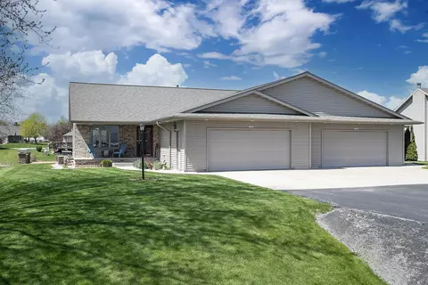 n1833 Reimer Court, Greenville, WI 54942