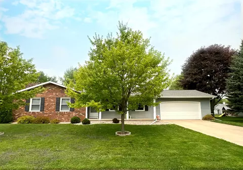 2640 Templeton Pl, Oshkosh, WI 54904