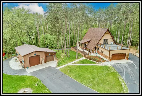 e8355 Timber Lane, New London, WI 54961