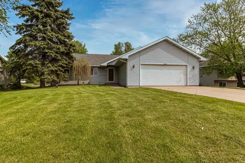 w6688 School Road, Greenville, WI 54942