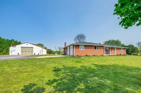 2120 S Pine Tree Rd, De Pere, WI 54115