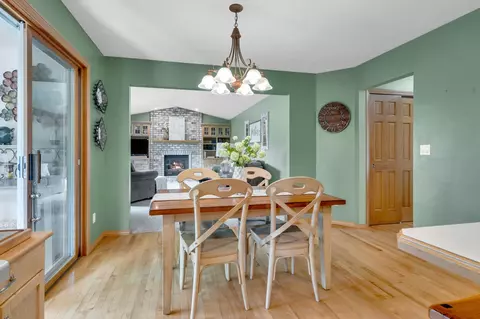 2915 E Greenleaf Dr, Appleton, WI 54913 photo 9