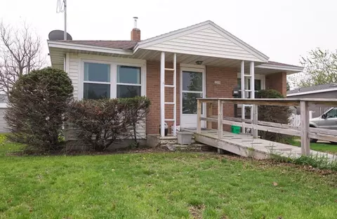 2209 15th Ave, Menominee, MI 49858