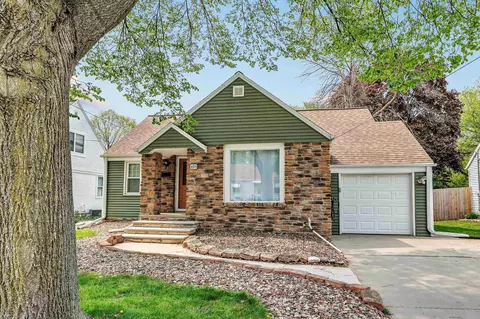 893 Langlade Ave, Green Bay, WI 54304