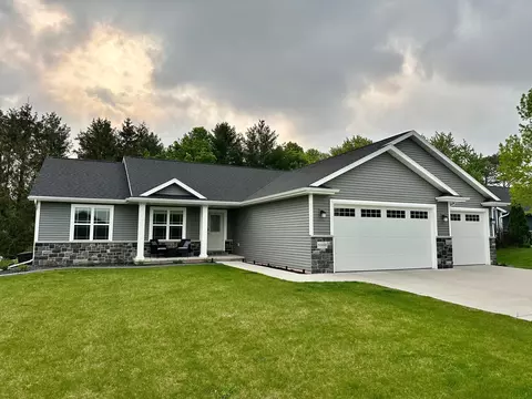 n1652 Waterlefe Drive, Greenville, WI 54942