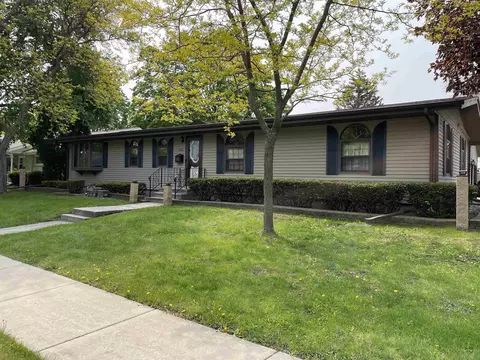 229 Broadway St, North Fond Du Lac, WI 54937