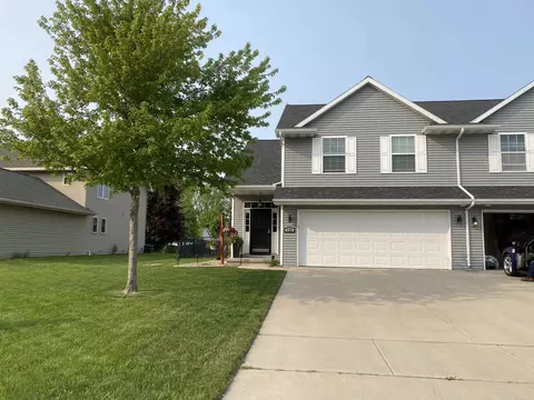 131 E River Dr #2, De Pere, WI 54115