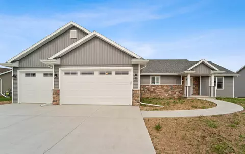 5774 N Denali Ln, Appleton, WI 54913