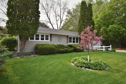 905 Hawk St, Oshkosh, WI 54902