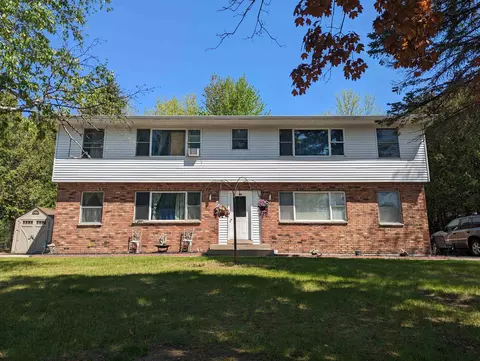 145 Memorial Dr, Oconto, WI 54153