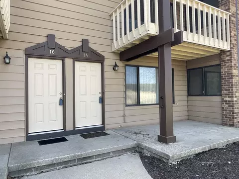 1751 Eldorado Dr #8, Green Bay, WI 54302