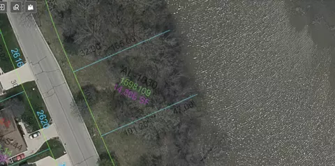 East River Drive, Allouez, WI 54301