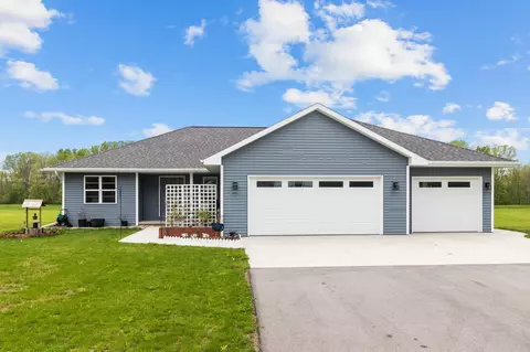 6478 Main St, Abrams, WI 54101
