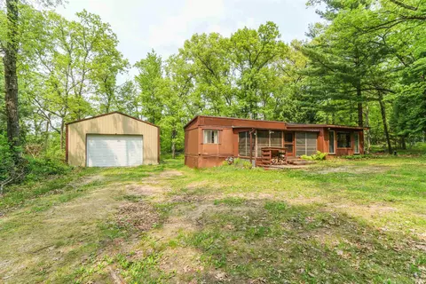 n2454 East Pine Circle, Redgranite, WI 54970