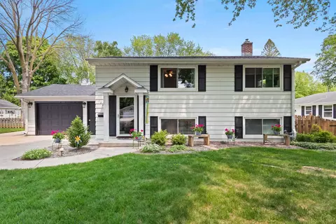1242 Thorndale St, Green Bay, WI 54304