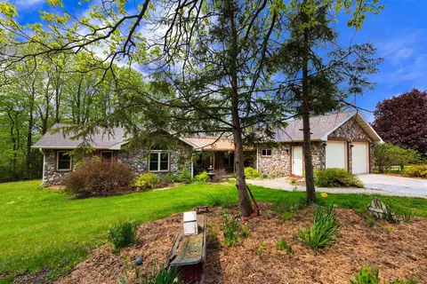 w5335 Quinney Road, Chilton, WI 53014