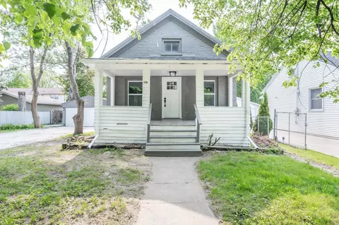 116 N Irwin Ave, Green Bay, WI 54301