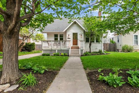 1622 Jackson St, Oshkosh, WI 54901