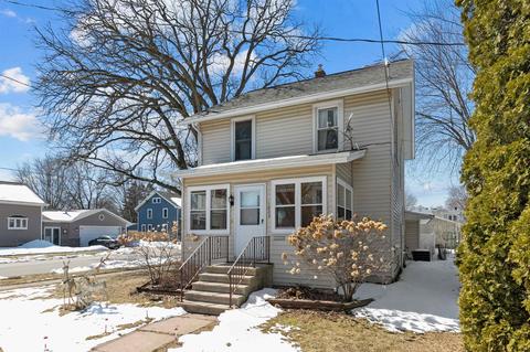 1223 S Lawe St, Appleton, WI 54915 photo 1