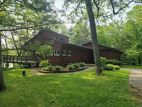 w4240 White Swan Lane, Redgranite, WI 54970