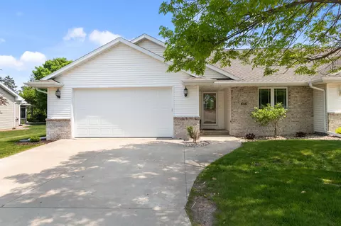 646 S Lincoln St, Hortonville, WI 54944