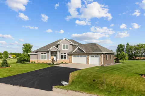 3679 Emerald Crown Pkwy, Neenah, WI 54956
