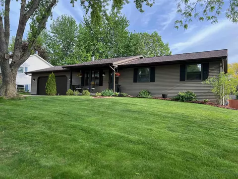 2897 Tradewinds Trl, Green Bay, WI 54313