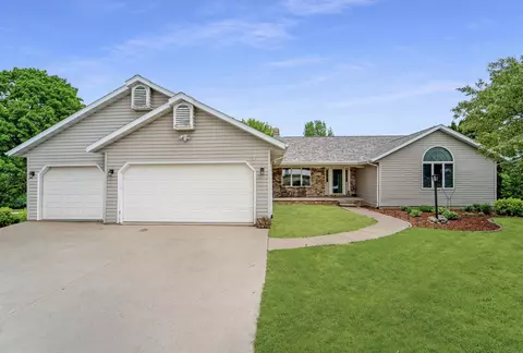 377 Nye St, Hortonville, WI 54944