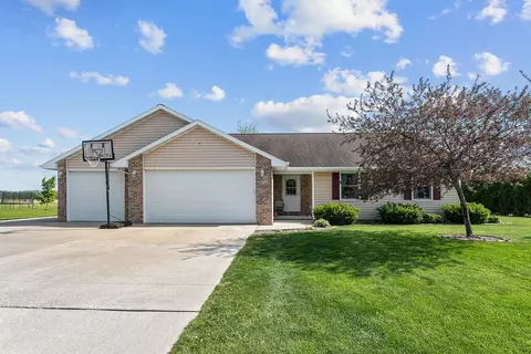 535 Ridgeway Dr, Brillion, WI 54110