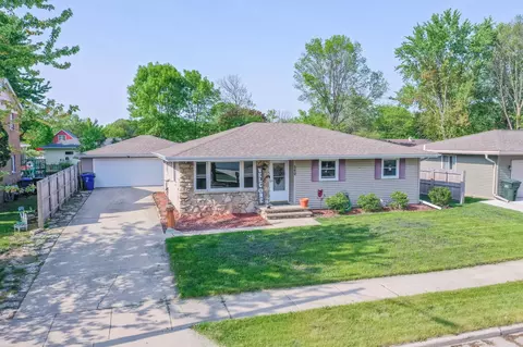 560 Linda Ct, Kaukauna, WI 54130