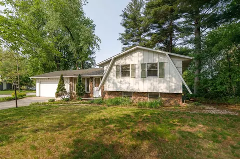 1814 Southview Ln, Green Bay, WI 54304