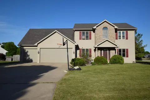 2399 Crystal Springs Ct, Green Bay, WI 54311